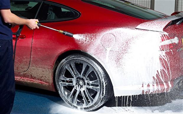 auto-shampooing pour le lavage sans contact