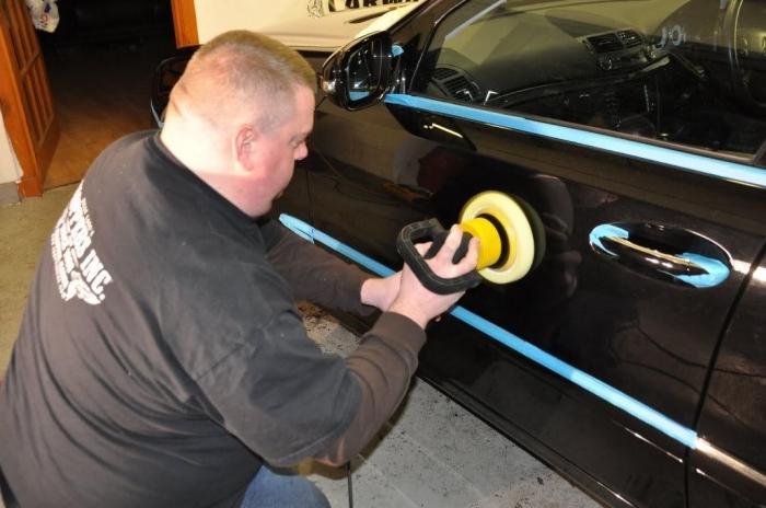 Quelle devrait être une machine de polissage de voiture de qualité?