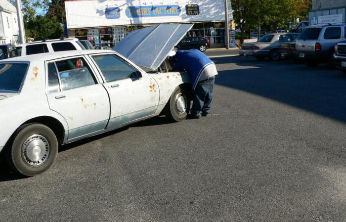 Pourquoi la voiture décroche-t-elle, puis démarre? Causes, Dépannage