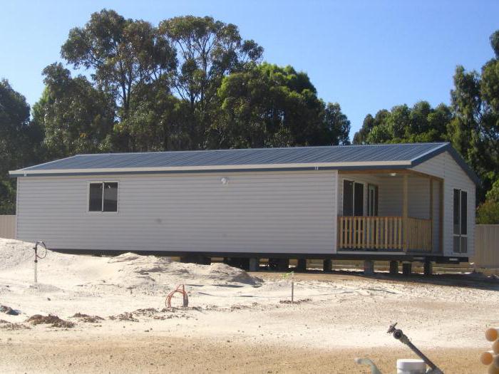 maison à ossature 7x9 avec un toit cassé