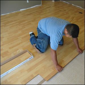 Considérez ce qui est le meilleur: une planche de parquet ou un stratifié