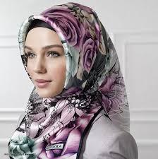 comment attacher un foulard sur un musulman