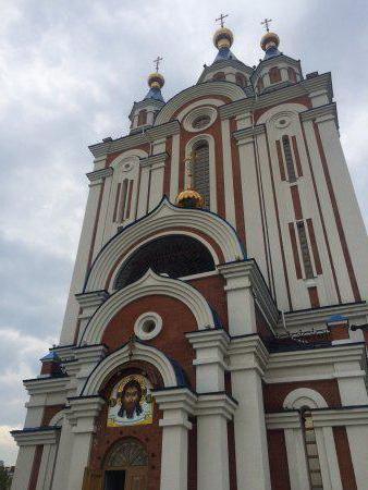 Cathédrale de l'Assomption (Khabarovsk) - bord de temple reborn