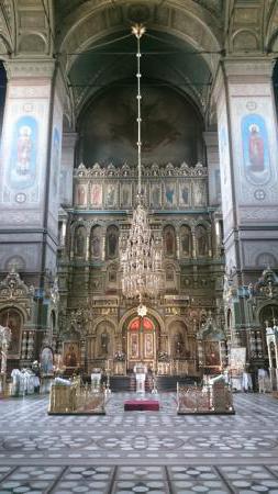 Téléphone, cathédrale ascension