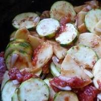 Comment faire cuire des courgettes cuites avec des pommes de terre?