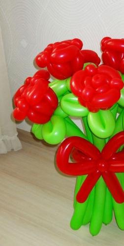 Un beau cadeau pour les enfants et les adultes - un bouquet de boules