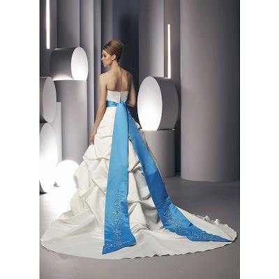 Robe bleue pour une robe romantique