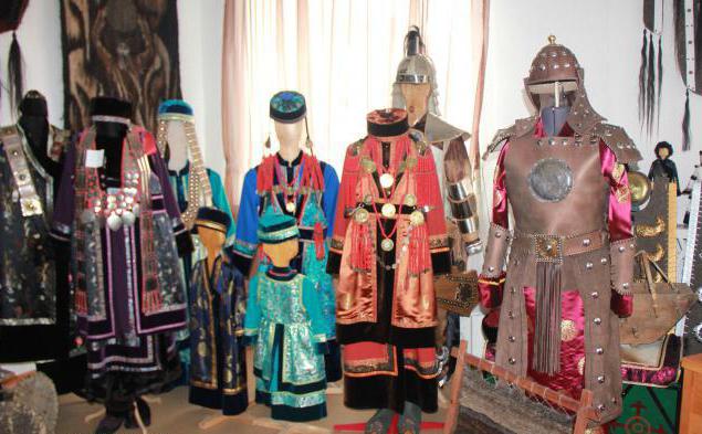 Costume folklorique bouriate