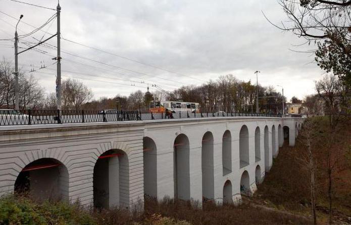 Kalouga: Le pont de pierre. Le monument d'importance fédérale