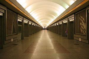 La station "Dybenko" est une station de métro, qui mérite une visite à Saint-Pétersbourg