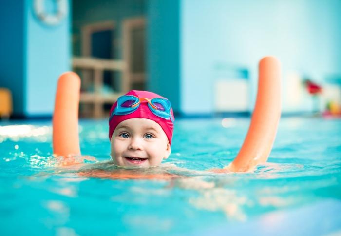 Section de natation pour les enfants: développement de l'organisme dès le plus jeune âge