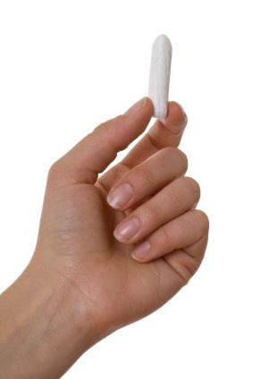 comment insérer correctement un tampon à une fille inexpérimentée